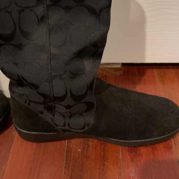 Coach signature buckle boots black size 7 previously owned good condition - Picture 6 of 11